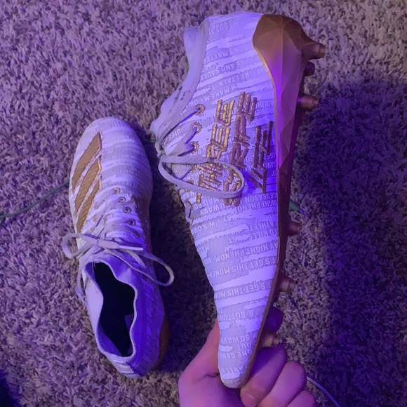 Size 11 football cleats adidas cleaned used - Picture 4 of 5